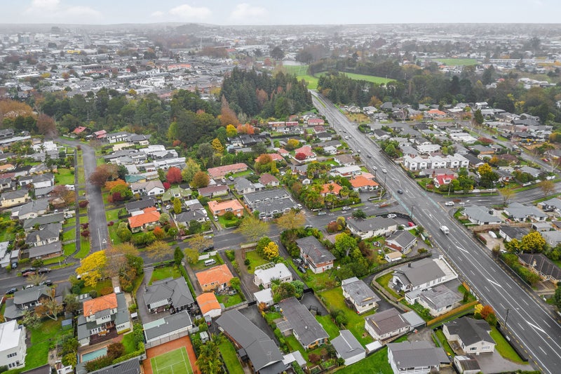 24 Maeroa Road, Beerescourt, Hamilton - Carousel 22