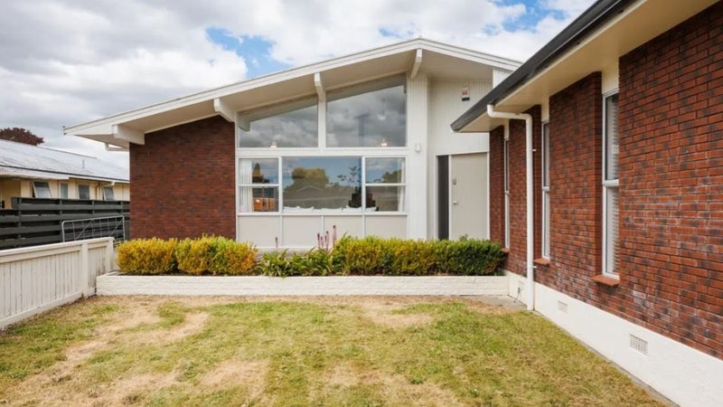7 Frimley Street, Awapuni, Palmerston North - Carousel 1