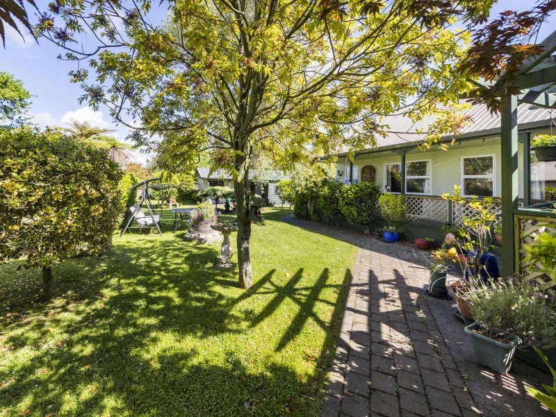 42 Manawatu Street, Hokowhitu, Palmerston North - Carousel 2