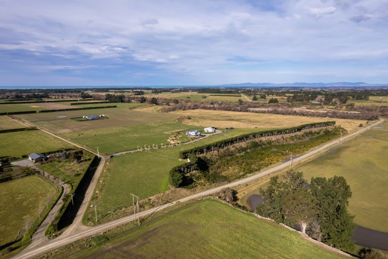 256 Stokes Road, Balcairn - Carousel 38