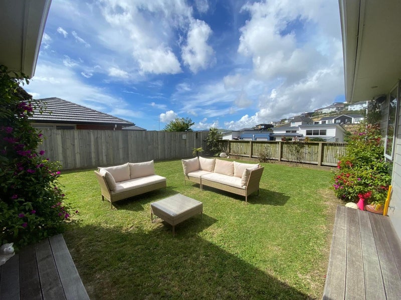 21 Banks Boulevard, Whitby, Porirua - Carousel 12