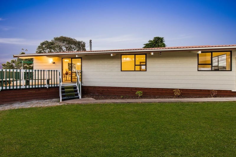 29A Pahi Place, West Harbour, Auckland - Carousel 1