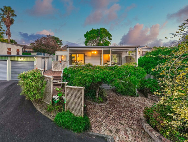 39B Gills Rd, Highland Park, Manukau - Carousel 1