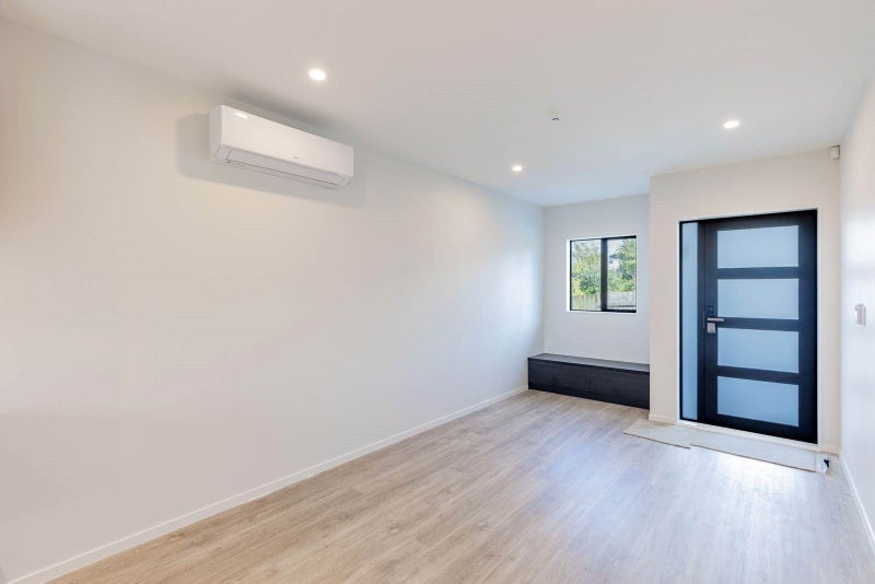 129D Barrack Road, Mount Wellington, Auckland - Carousel 2