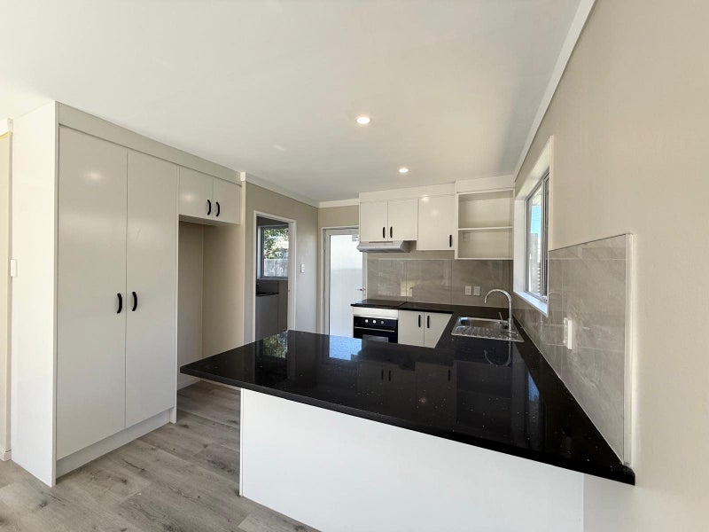 3/33 Ashlynne Avenue, Papatoetoe, Auckland - Carousel 2