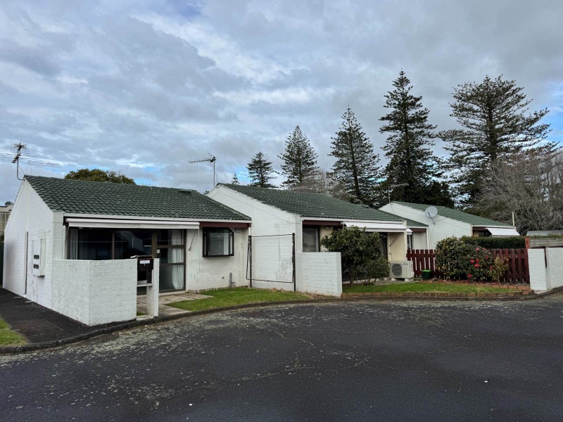 1/113 Trafalgar Street, Onehunga, Auckland - Carousel 2