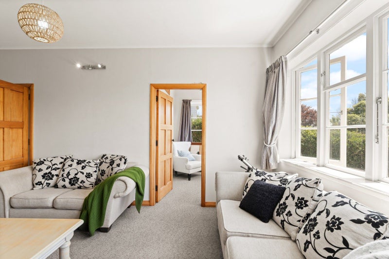 30 Dornoch Street, Kew, Dunedin - Carousel 2