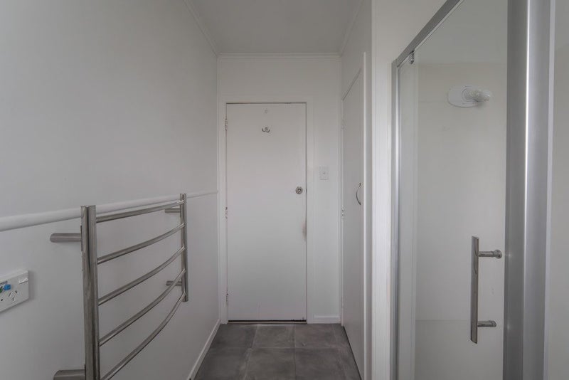 5B Pollen Crescent, Melville, Hamilton - Carousel 18