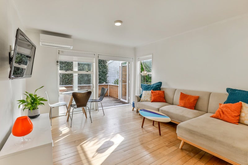 3/18 Sprott Road, Kohimarama, Auckland - Carousel 2
