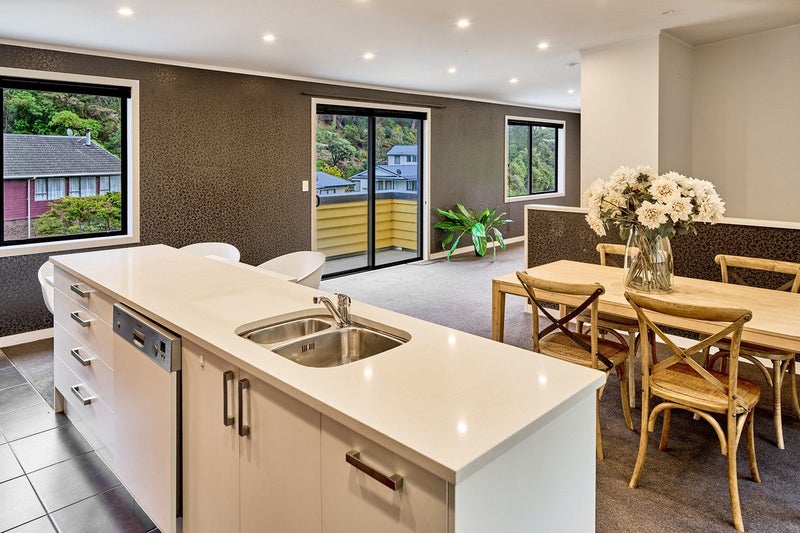 13 Postgate Drive, Whitby, Porirua - Carousel 2