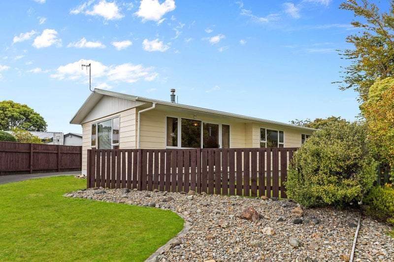 24 Cecil Place, Cloverlea, Palmerston North - Carousel 1