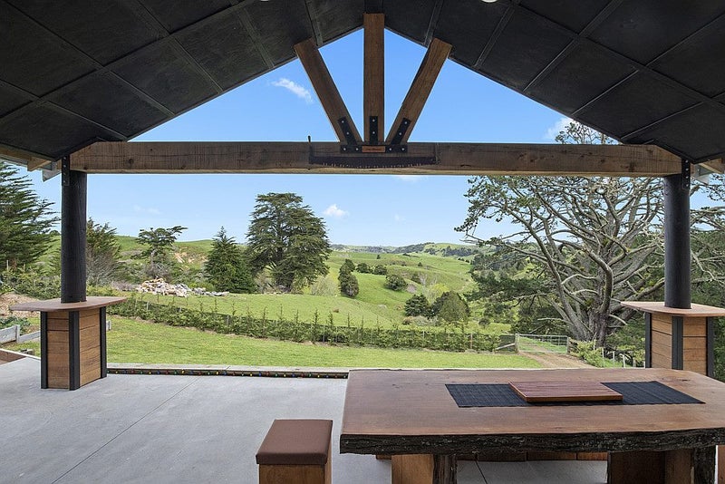 2760 State Highway 1, Whangarei - Carousel 24