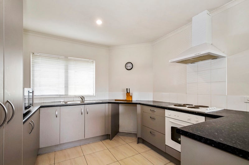 21 Tomes Lane, Favona, Auckland - Carousel 2