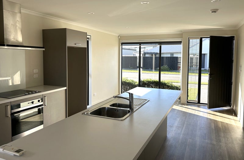 11 Tippet Crescent, Wigram, Christchurch - Carousel 2