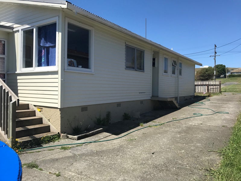 63 Castor Crescent, Cannons Creek, Porirua - Carousel 2