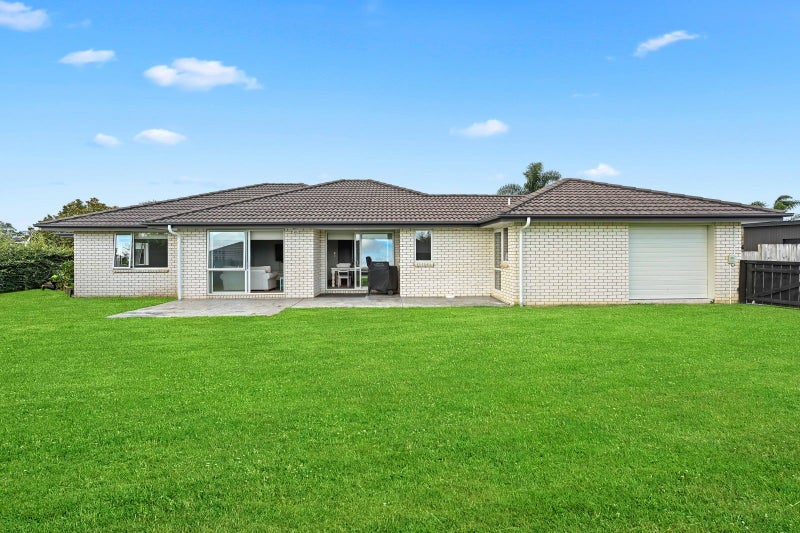 11 Kentwood Place, Flagstaff, Hamilton - Carousel 1