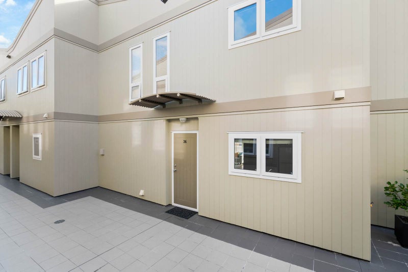 36/118 Broadway, Newmarket, Auckland - Carousel 2