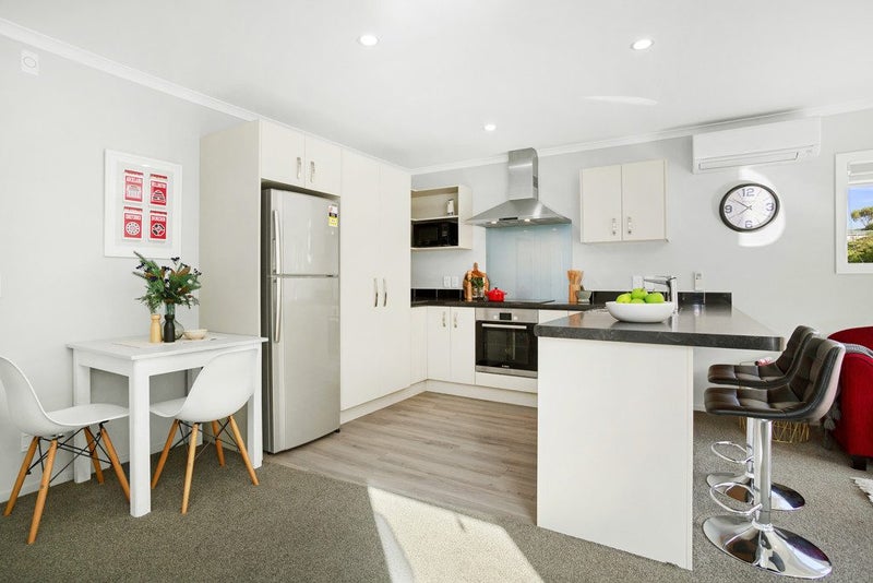 19A Wilfred Street, Tawa, Wellington - Carousel 2