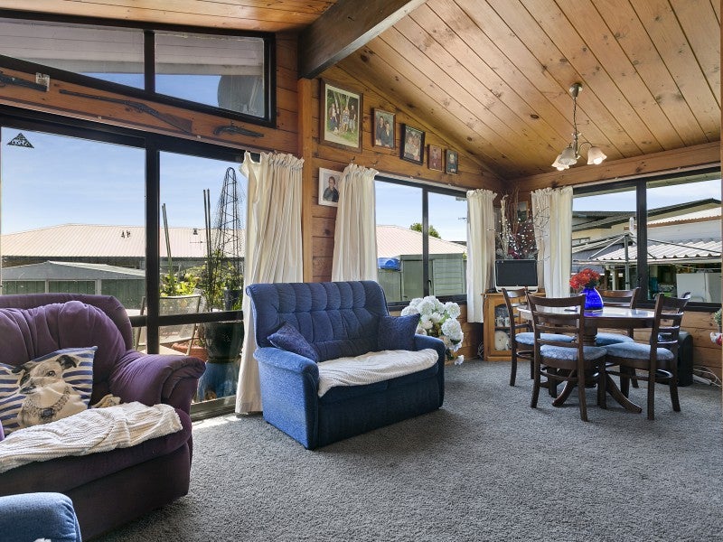 15 Tobin Place, Richmond Heights, Taupo - Carousel 2