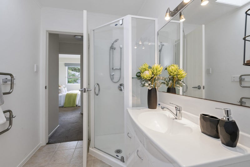 9 Serrata Place, Browns Bay, Auckland - Carousel 31