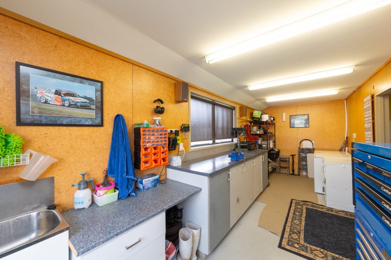 48 Tennyson Avenue, Kelvin Grove, Palmerston North - Carousel 38