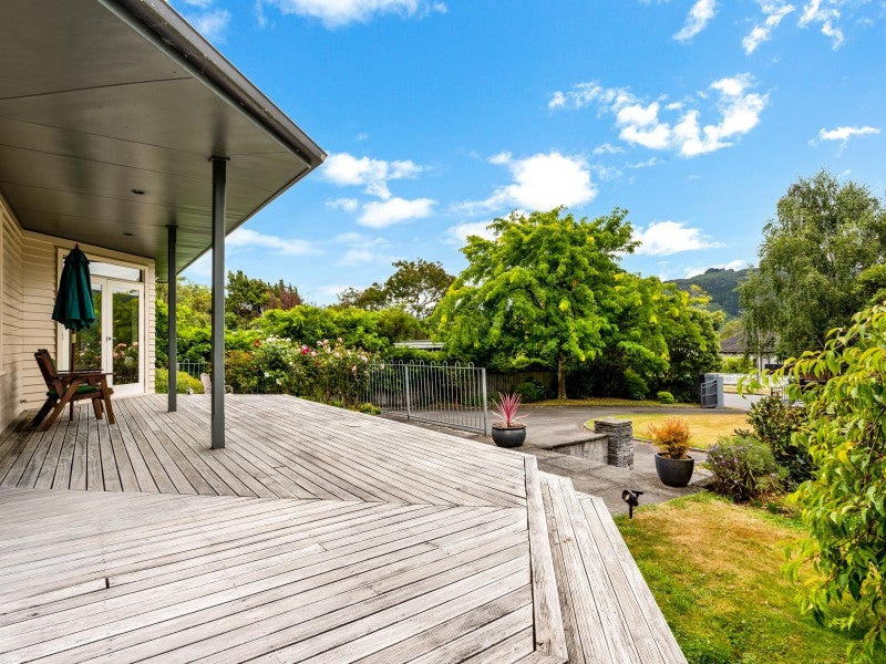 72 Heretaunga Square, Silverstream, Upper Hutt - Carousel 2