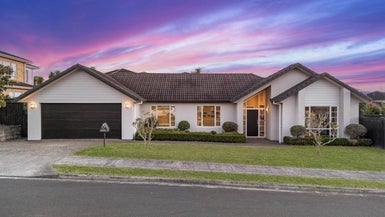 17 Huntington Park Drive, Greenhithe, Auckland - Carousel 1