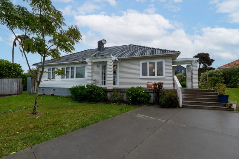 14 Kettle Street, Point Chevalier, Auckland - Carousel 12