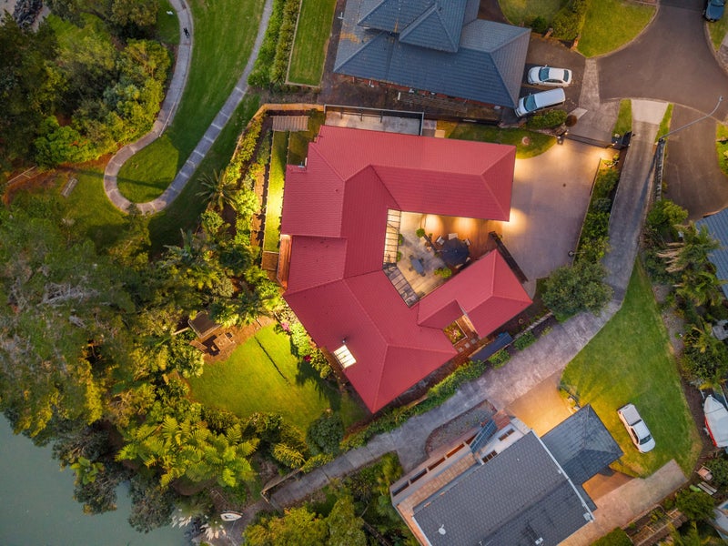 12 Elana Court, Conifer Grove, Takanini - Carousel 25