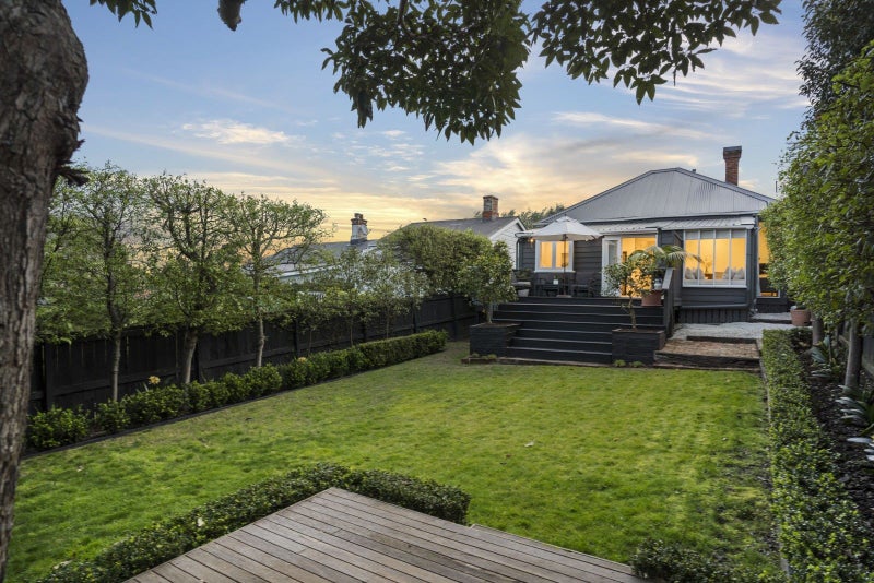 12 Bond Street, Grey Lynn, Auckland - Carousel 1