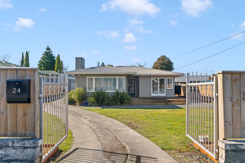 24 King Edward Street, Lansdowne, Masterton - Carousel 1