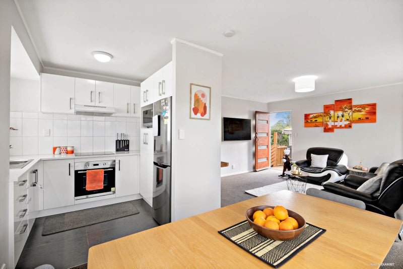 2/22 Myers Road, Manurewa East, Auckland - Carousel 2