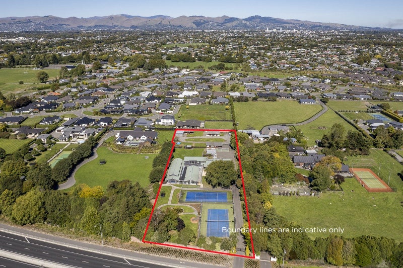 280 Queen Elizabeth II Drive, Mairehau, Christchurch - Carousel 1