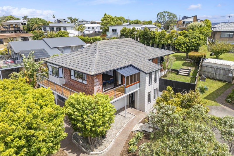 8 Rakino Avenue, Manly, Whangaparaoa - Carousel 1