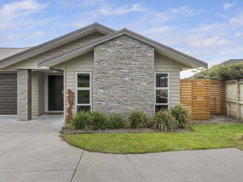 24A Ainslee Street, Highlands Park, New Plymouth - Carousel 2