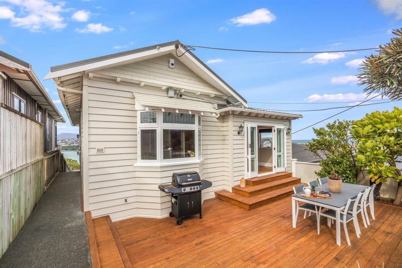 93 Overtoun Terrace, Hataitai, Wellington - Carousel 1