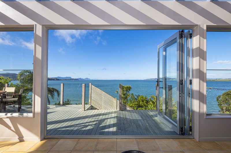 100 Beach Road, Onerahi, Whangarei - Carousel 1