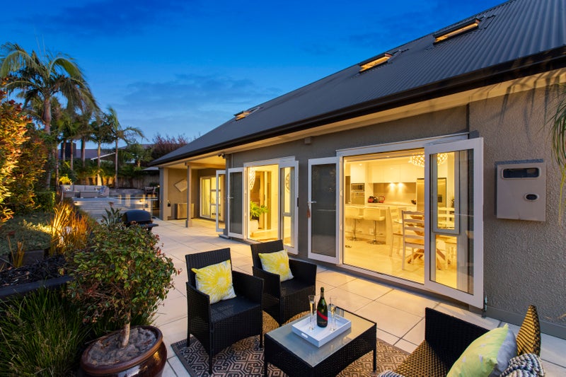 16 Janet Street, Sunnyhills, Auckland - Carousel 2