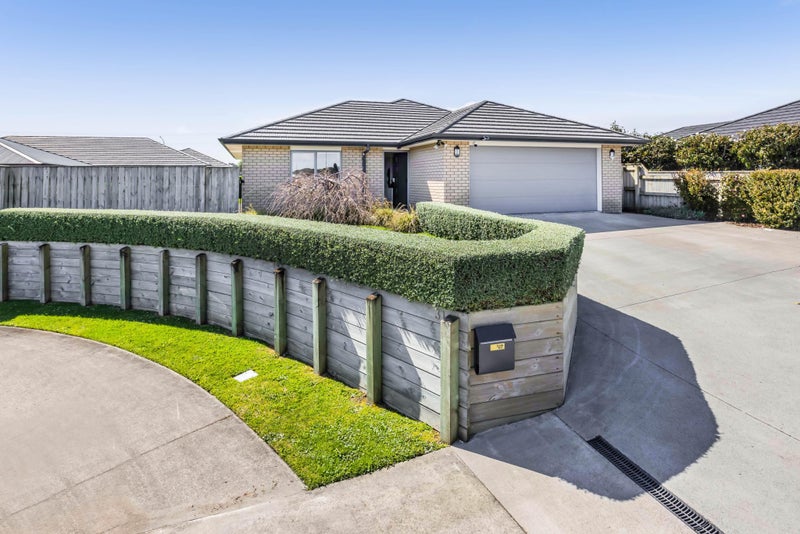 31 Jules Crescent, Bell Block, New Plymouth - Carousel 1