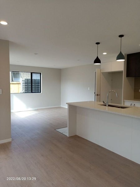 147B Pigeon Mountain Road, Half Moon Bay, Auckland - Carousel 2