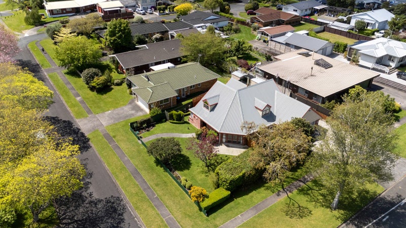 1 Longfellow Street, Leamington, Cambridge - Carousel 26