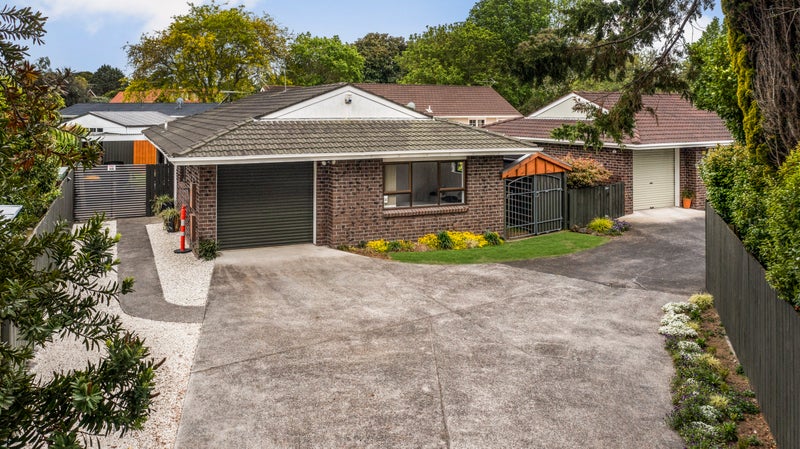 1/12 Sharivari Place, Conifer Grove, Takanini - Carousel 1