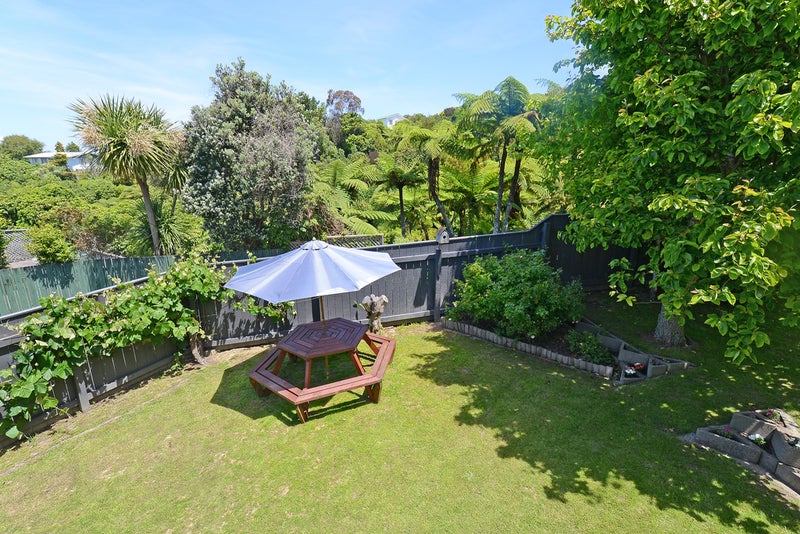 1 Picasso Grove, Belmont, Lower Hutt - Carousel 2