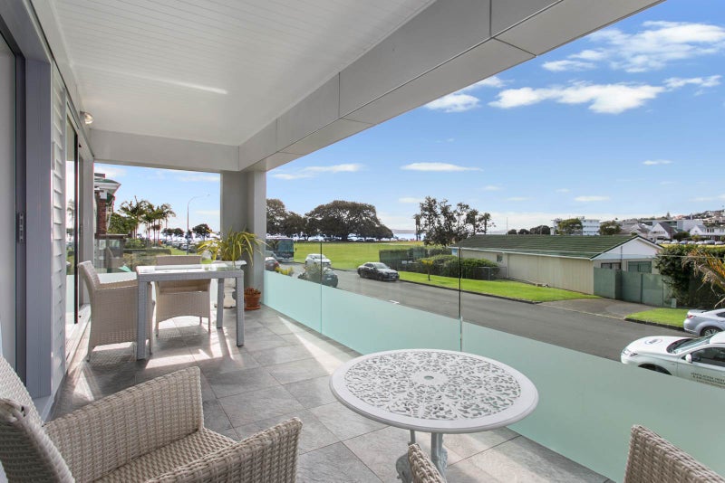 2/21 The Parade, St Heliers, Auckland - Carousel 2