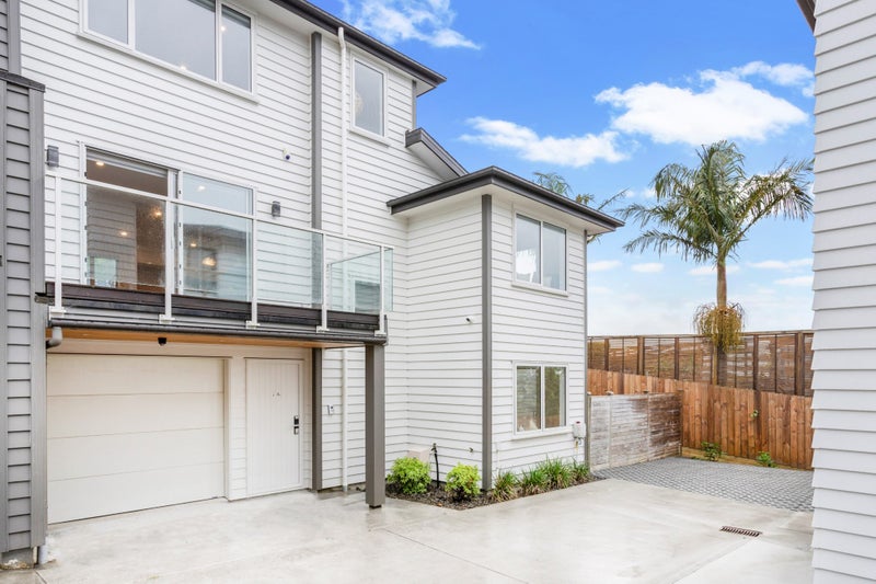 16C Gilfillan Street, Blockhouse Bay, Auckland - Carousel 1