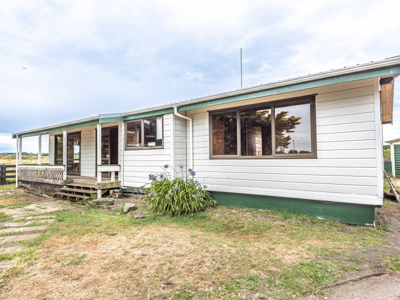 15 Aranui Avenue, Castlecliff, Whanganui - Carousel 2