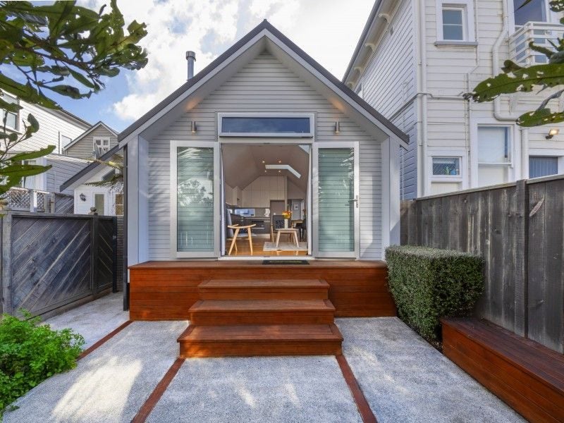 63 Brougham Street, Mount Victoria, Wellington - Carousel 1