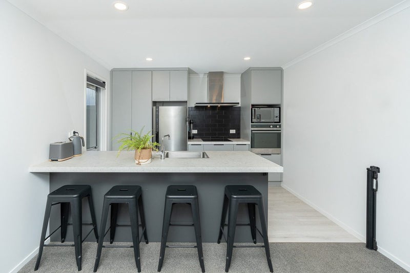 1/36 Ladeira Place, Fitzroy, Hamilton - Carousel 2