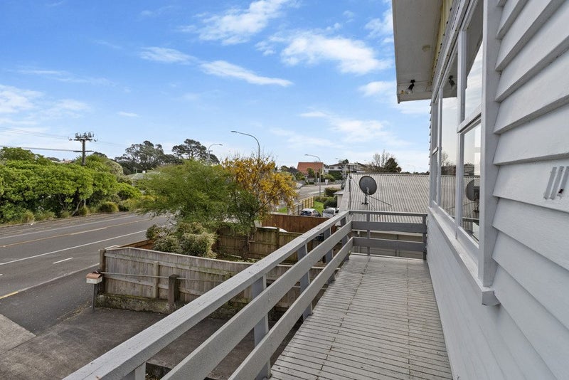 111 Mangorei Road, Merrilands, New Plymouth - Carousel 2