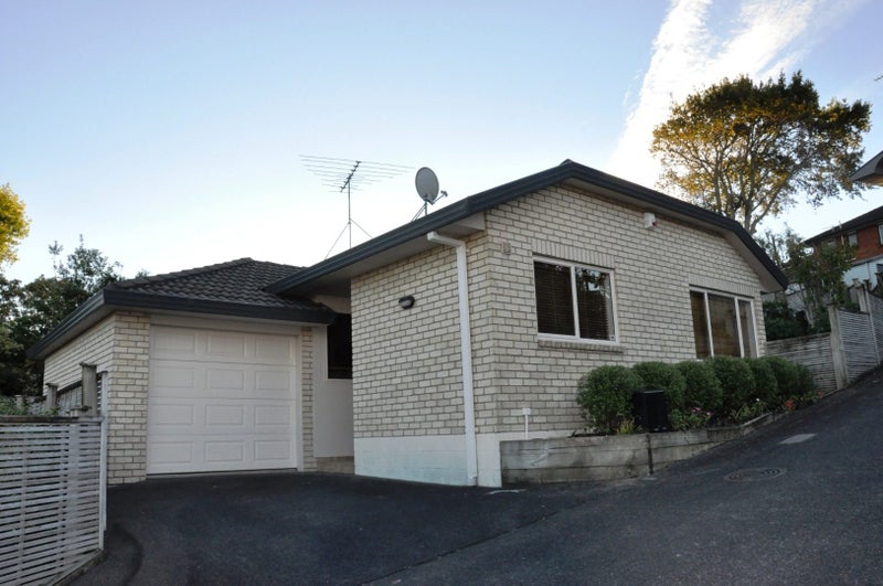 1/10 Ridge Road, Waiake, Auckland - Carousel 1